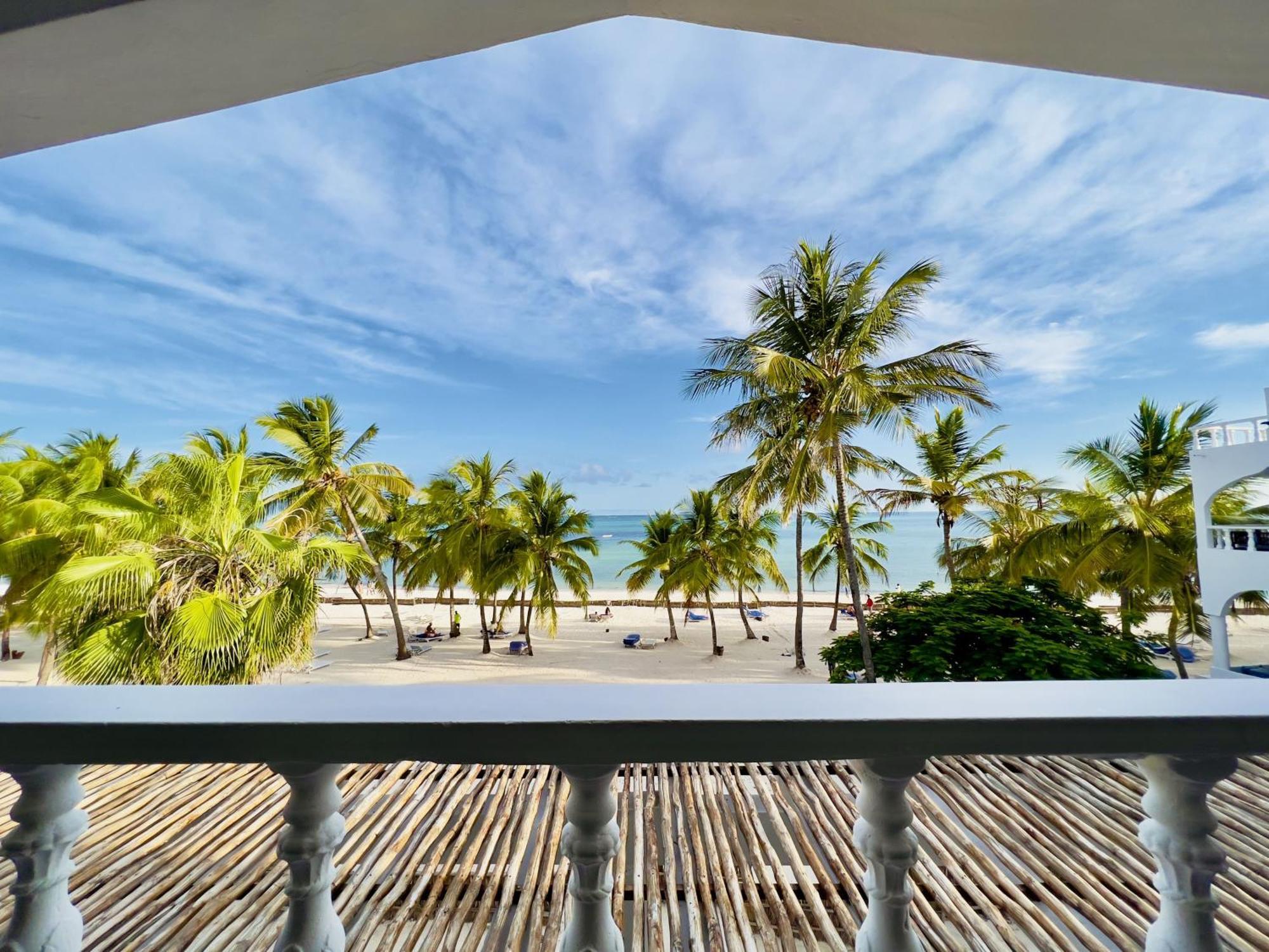 Jacaranda Beach Resort Ватаму Экстерьер фото