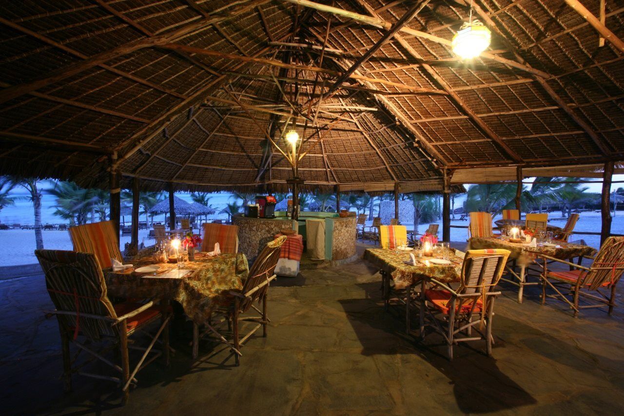Jacaranda Beach Resort Ватаму Экстерьер фото