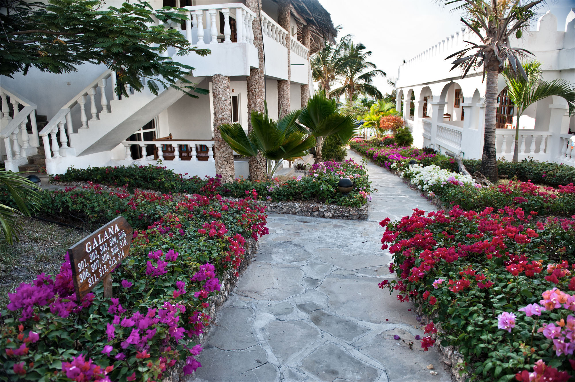 Jacaranda Beach Resort Ватаму Экстерьер фото